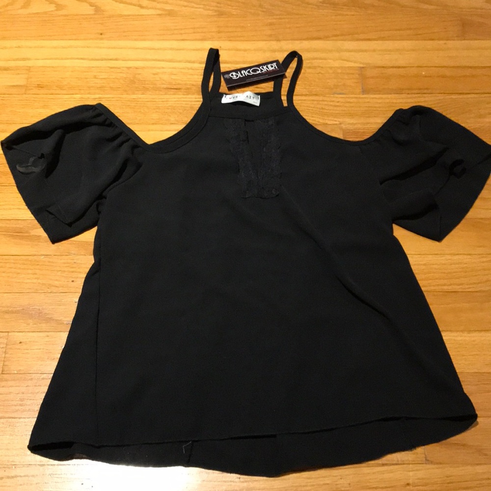 Love Crazy cold shoulder top